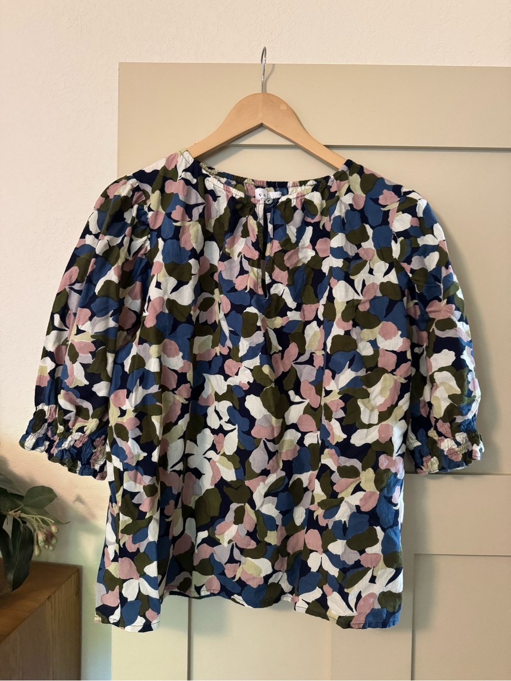 Velvet by Graham & Spencer XL 100% Cotton Floral Top Short sleeve pink blue